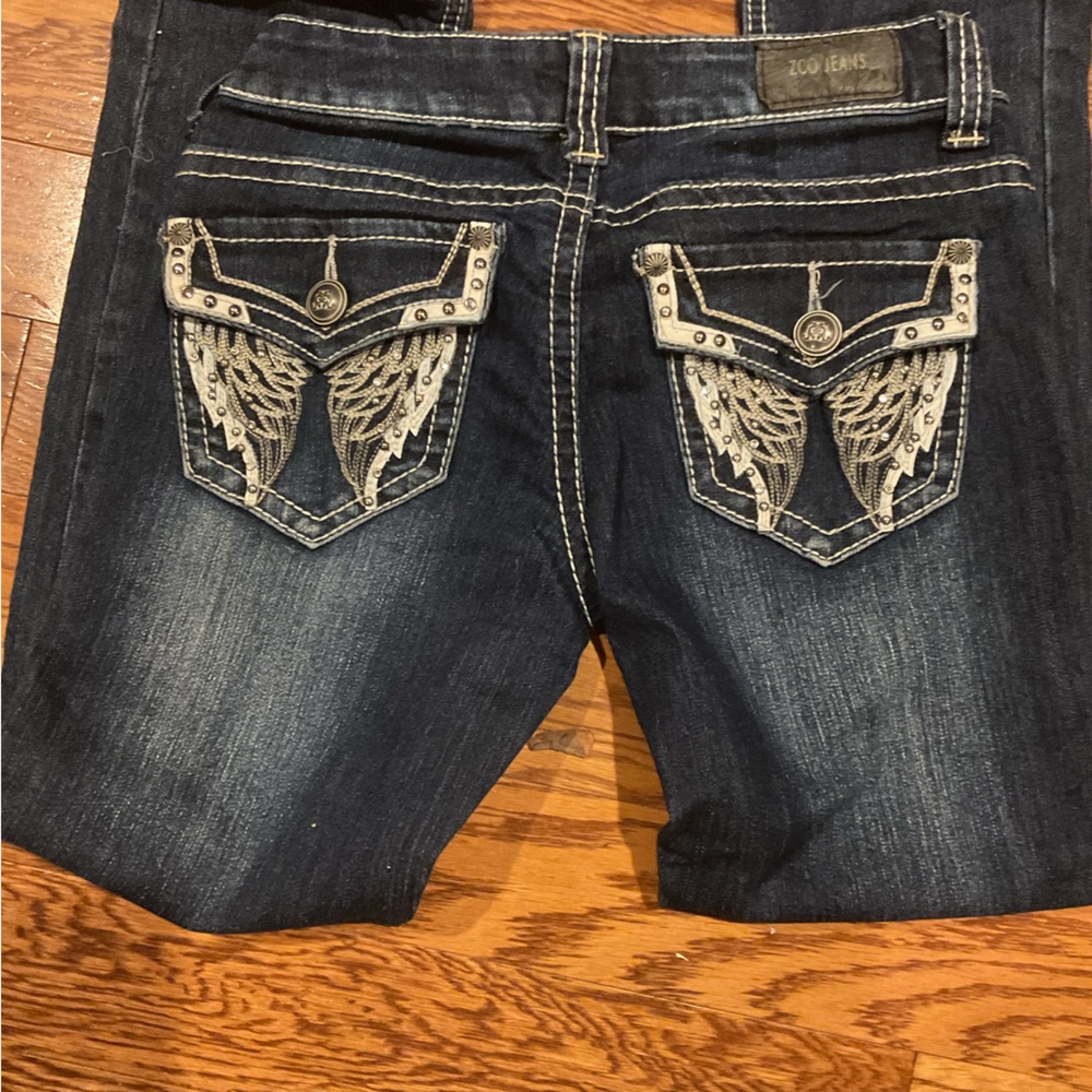 Zco junior cropped jeans with angel wing embellished back pockets